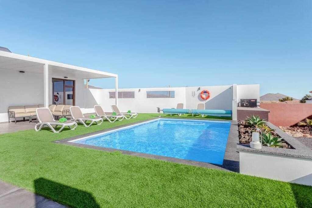 Villa Ponzos Chalet Independiente Y Privado Triquivijate المظهر الخارجي الصورة