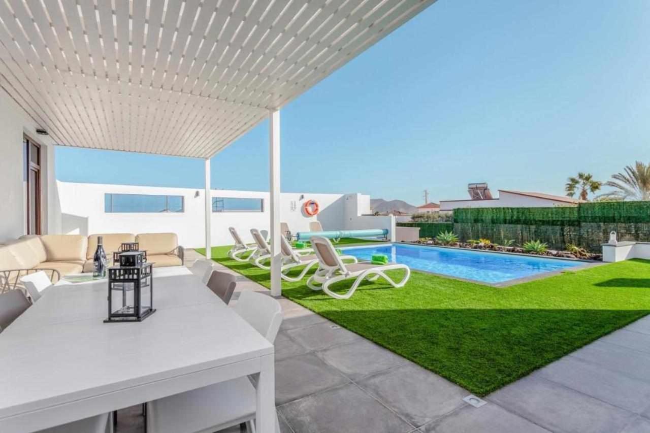 Villa Ponzos Chalet Independiente Y Privado Triquivijate المظهر الخارجي الصورة