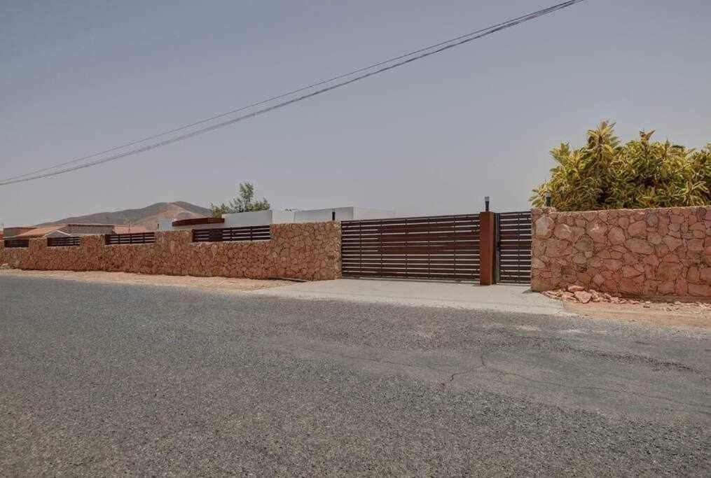 Villa Ponzos Chalet Independiente Y Privado Triquivijate المظهر الخارجي الصورة